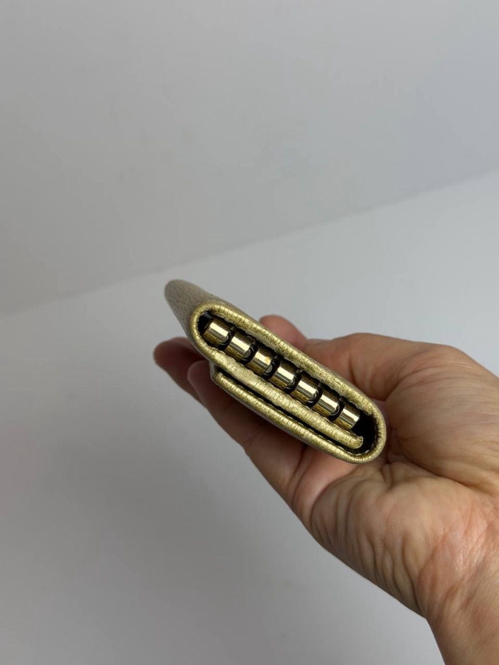 Gucci Metallic Gold Leather Key Holder Case - Picture 4 of 10
